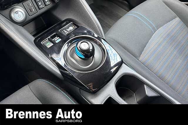 Nissan Leaf /360 Kamera/App/Rattvarme/++